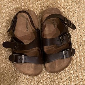 Old navy sandals size 7